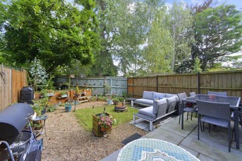1 bedroom ground floor flat for sale