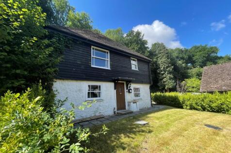 2 bedroom detached house for sale