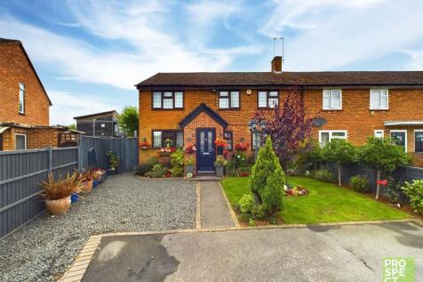 St. Barnabas Road, Reading... 4 bed end of terrace house for sale