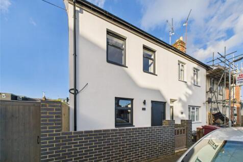 James Street, Reading, Berkshire, RG1 4 bed end of terrace house for sale