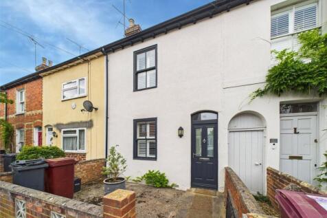 Carnarvon Road, Reading, Berkshire, RG1 3 bed terraced house for sale