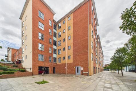 Englefield House, Moulsford Mews... 2 bed apartment for sale