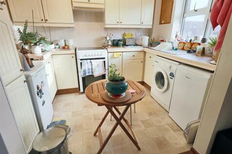 Marlborough Court, Lowestoft 2 bed flat for sale