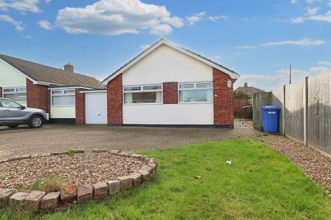 2 bedroom detached bungalow for sale