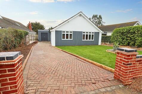 Borrow Road, Lowestoft 3 bed detached bungalow for sale