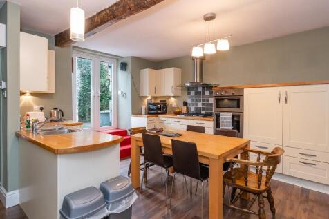 3 bedroom apartment for sale
