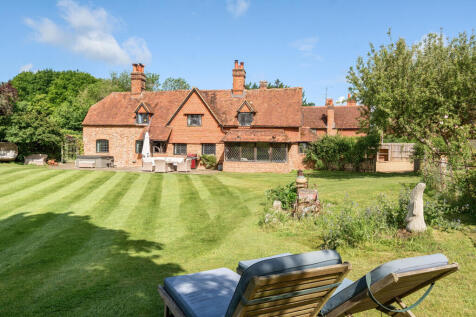 Buckhold, Reading RG8 4 bed detached house for sale