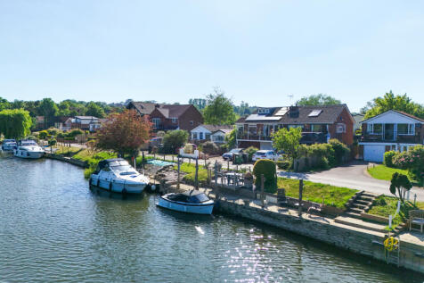 River Gardens, Reading RG8 2 bed detached house for sale