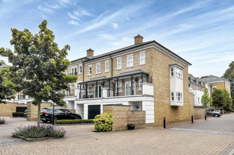4 bedroom town house for sale