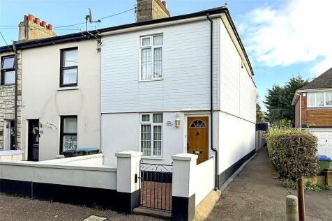 Beaconsfield Road, Littlehampton... 2 bed end of terrace house for sale