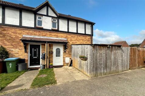 Biscay Close, Littlehampton, West Sussex 2 bed semi