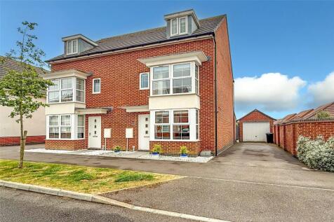 Ernest Fitches Way, Littlehampton... 4 bed semi