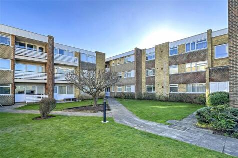 Woodlands Avenue, Rustington... 2 bed apartment for sale