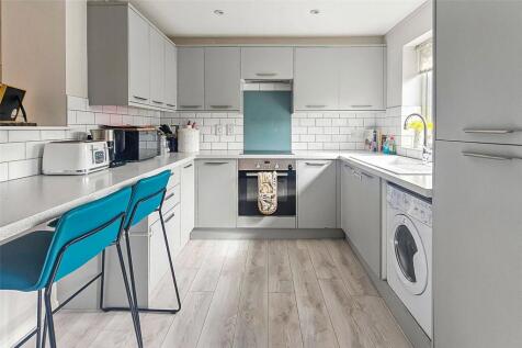 Angmering Way, Rustington, West Sussex 2 bed terraced house for sale