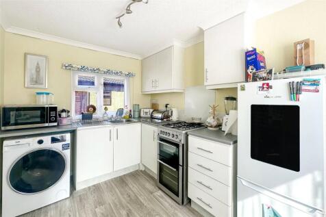 Worthing Road, Rustington... 2 bed detached house for sale