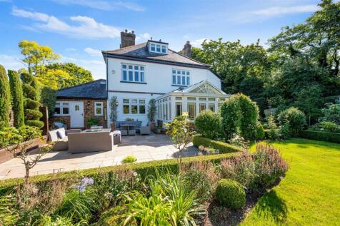 6 bedroom detached house for sale