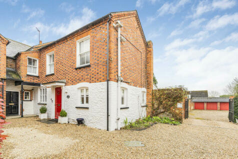 4 bedroom semi-detached house for sale