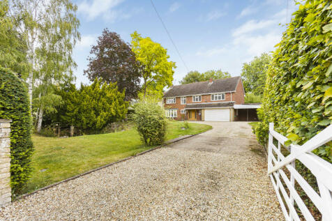 5 bedroom detached house for sale