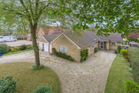 Wallingford Road, North Stoke, OX10 4 bed detached bungalow for sale