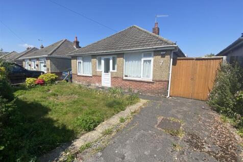 Rossmore Road, Poole BH12 2 bed detached bungalow for sale