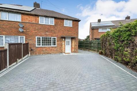 4 bedroom semi-detached house for sale