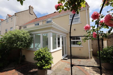 Lawpool Court, Wells 2 bed terraced house for sale