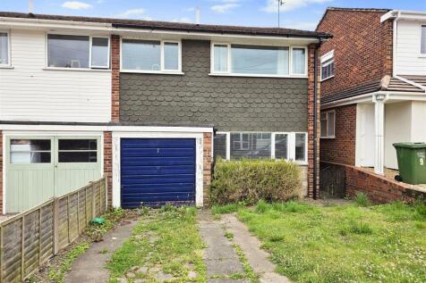 3 bedroom semi-detached house for sale