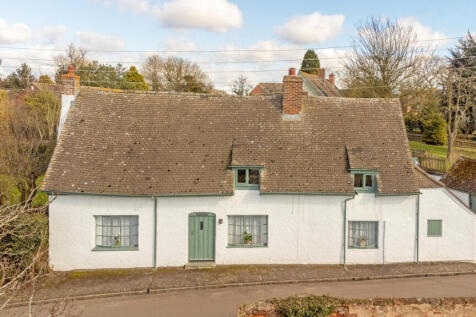 Harborough Magna Rugby, Warwickshire... 4 bed detached house for sale