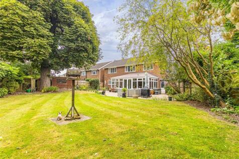 5 bedroom detached house for sale