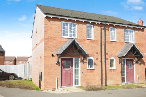 2 bedroom semi-detached house for sale