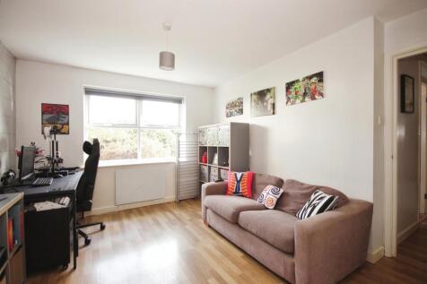 1 bedroom ground floor flat for sale