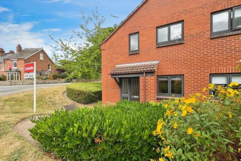 1 bedroom end of terrace house for sale