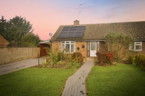 2 bedroom semi-detached bungalow for sale