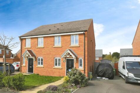 2 bedroom semi-detached house for sale