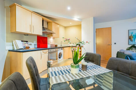 1 bedroom flat for sale