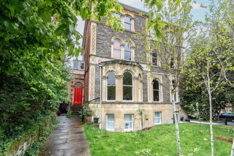 Bristol BS8 3 bed apartment for sale
