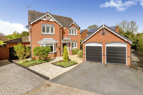 4 bedroom detached house for sale