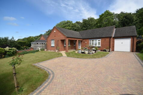 Turnpike Rise, Prees, Whitchurch 3 bed detached bungalow for sale