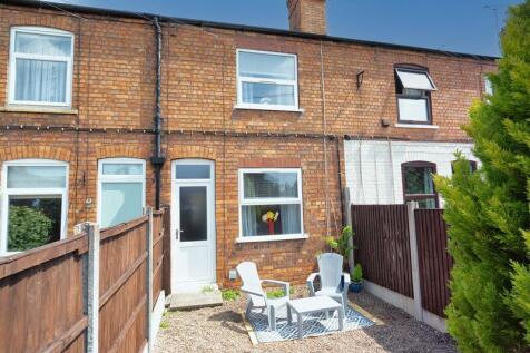 2 bedroom terraced house for sale