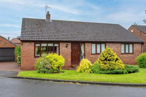 Church Farm Close, Rufforth, York... 3 bed detached bungalow for sale