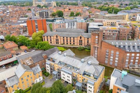 Dixons Yard, Off Walmgate, York, YO1 9SX 3 bed apartment for sale