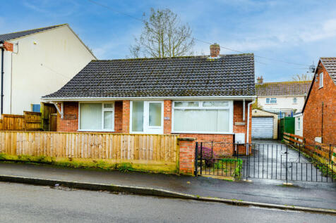Portland Road, Street 2 bed bungalow for sale