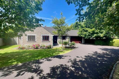 Archbishop Close, Baltonsborough... 4 bed detached bungalow for sale