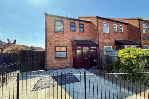 St Brides Close, Glastonbury, Somerset 3 bed end of terrace house for sale