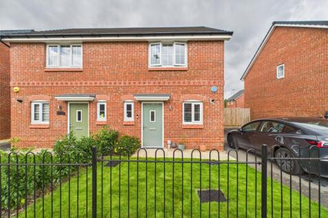 2 bedroom semi-detached house for sale