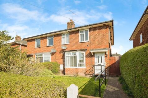 2 bedroom semi-detached house for sale