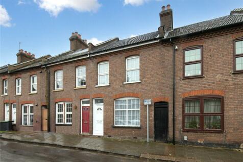 4 bedroom terraced house for sale