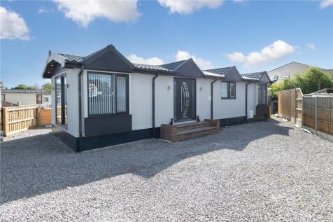 Stopsley Mobile Home Park, Luton LU2 3 bed bungalow for sale