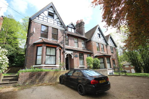 Woodland Court, Bedfordshire LU2 1 bed apartment for sale