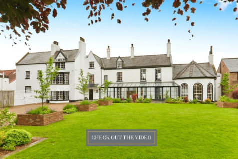 6 bedroom detached house for sale